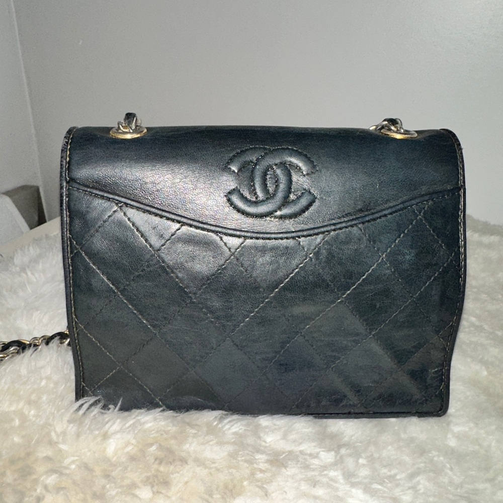 Chanel Vintage CC Chain Bag